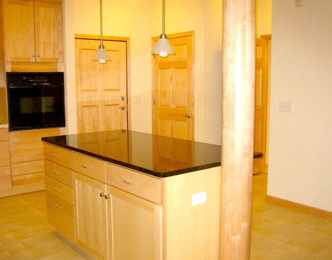Foto del edificio - 500 Greenhaven Dr