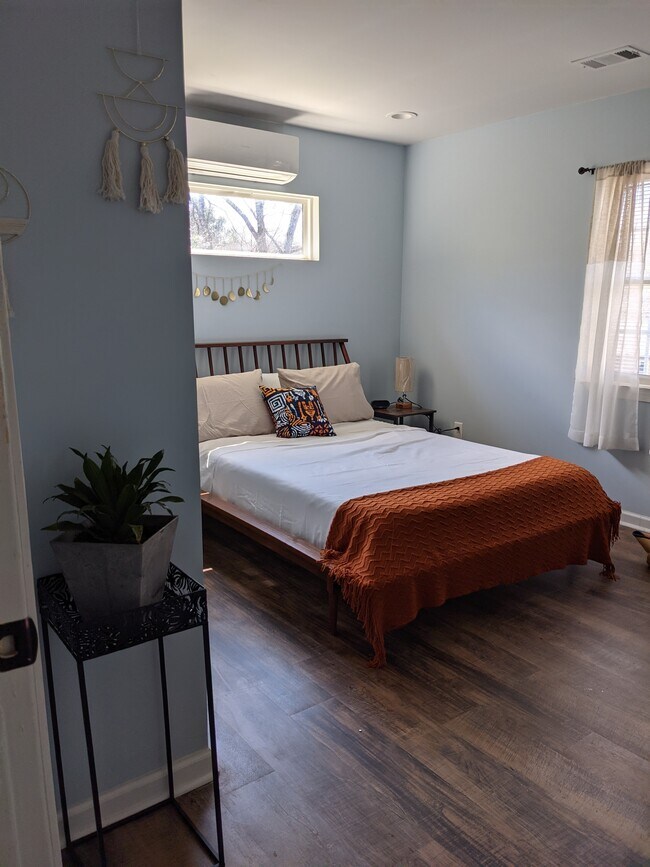 389 E Rhinehill Rd SE, Atlanta, GA 30315 House Rental in Atlanta, GA