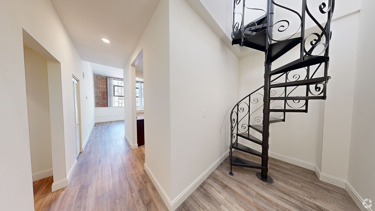 Photo - Thames Point Apartments