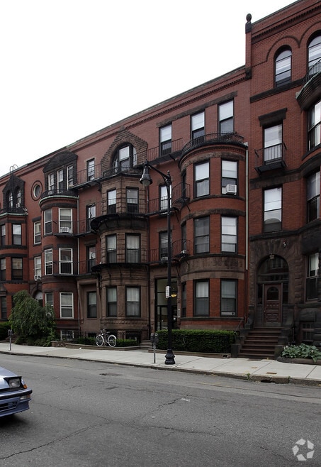 Building Photo - 529 Beacon Street