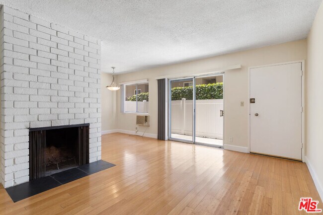 Foto del edificio - 11947 Kiowa Ave