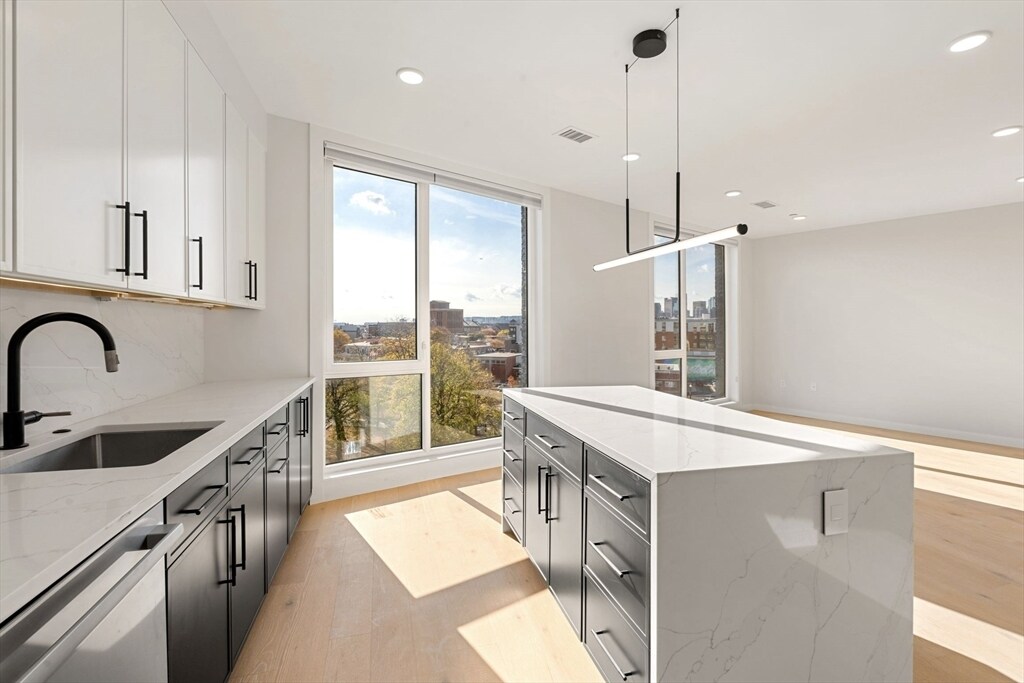 Foto principal - 215 Border St