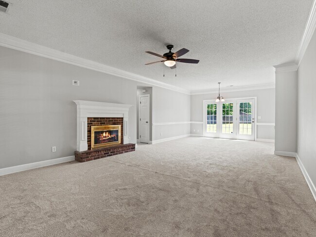 Foto del edificio - 105 Dorchester Ln