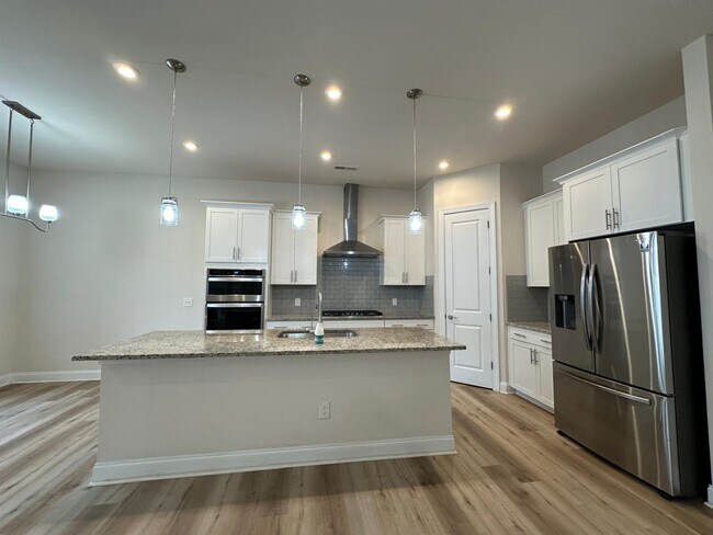 Building Photo - 120 Heathbrook Ln