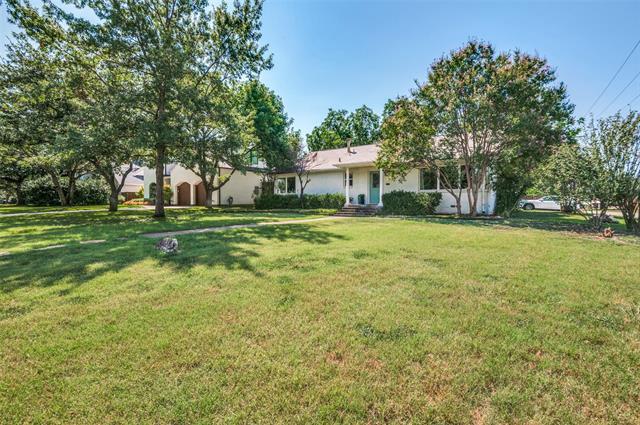Foto del edificio - 4004 Clover Ln