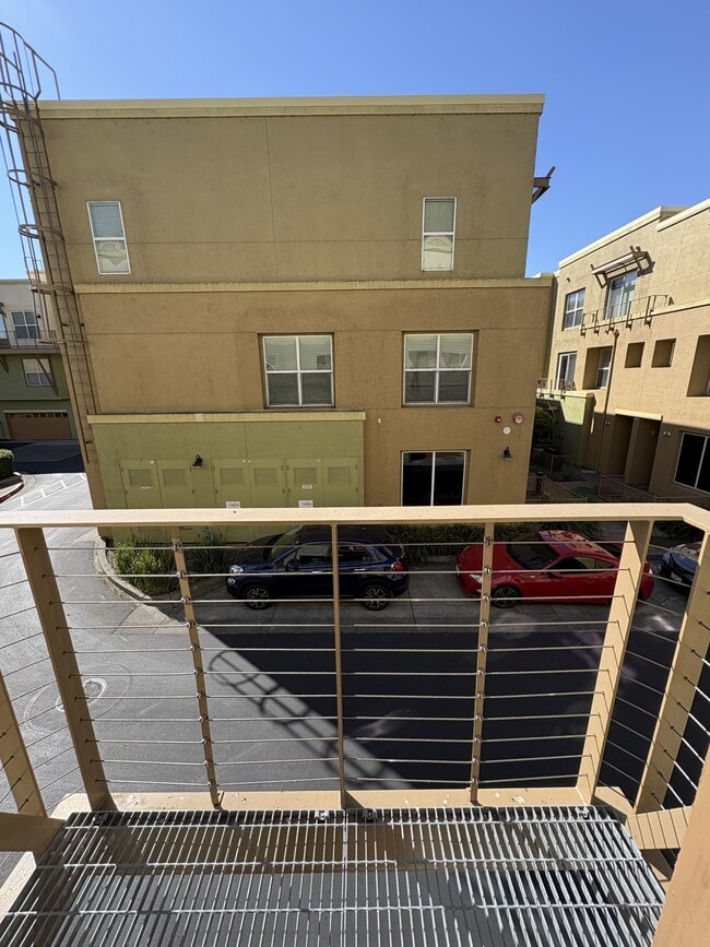 Building Photo - 224 City Center Dr