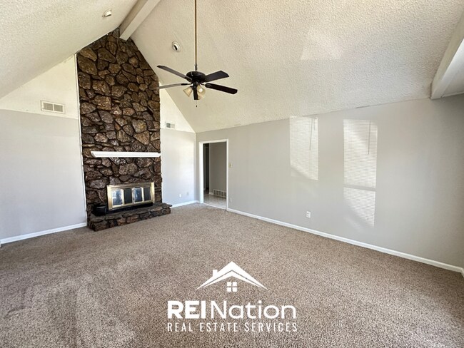 Building Photo - MEMPHIS MUST-HAVE! 3BR/2BA | Vaulted Ceilings & Rustic Fireplace | Fenced Yard!
