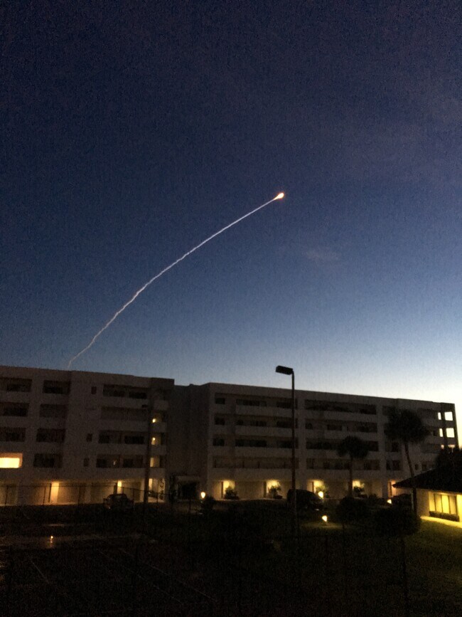 Atlas Rocket launch (seen from balcony) - 5055 Dixie Hwy NE