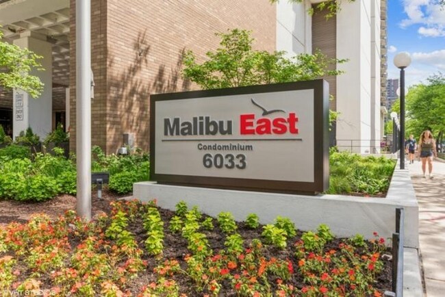 Foto del edificio - 6033 N Sheridan Rd