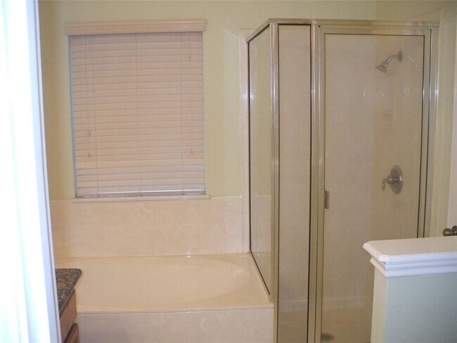 Foto del edificio - 2408 Wilma Rudolph Rd