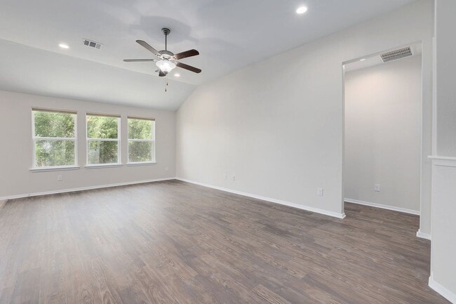 Building Photo - 21604 Pope Dr