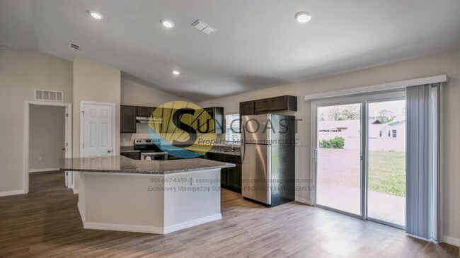 Building Photo - Ready Now! 4 BD/2 BA Home in Palm Coast!