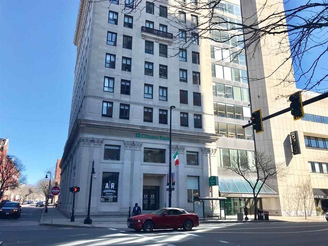 Foto del edificio - 875 Elm St