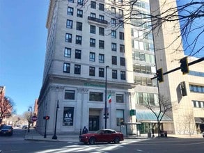 Building Photo - 875 Elm St