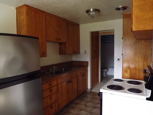 Building Photo - Very nice 1 bedroom duplex unit in Tacoma!!