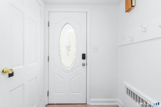 Foto del edificio - 783 Quaker Ln S