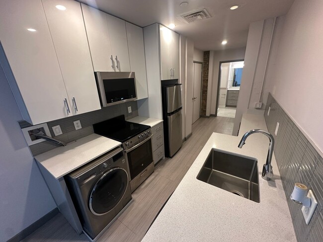 Interior Photo - Sixth Street Exchange