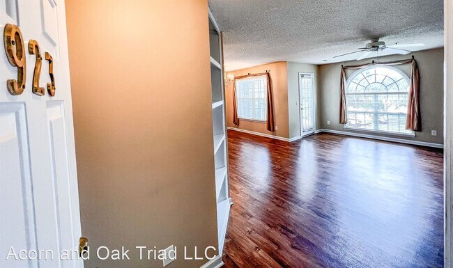 Building Photo - 2 br, 2 bath House - 923 Scholastic Court