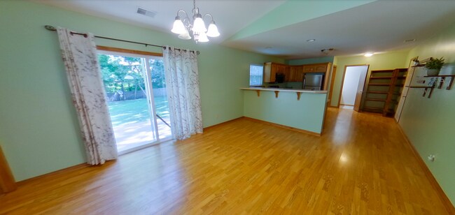 Building Photo - 3D Tour Available + Fenced in Yard + West ...