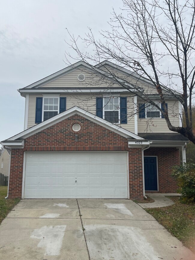 Foto del edificio - 4323 Leopold Pl