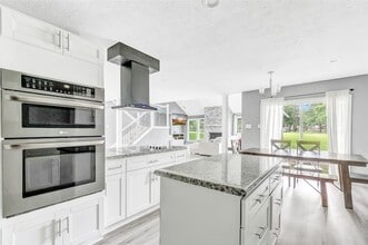 Building Photo - 1746 Cloister Dr