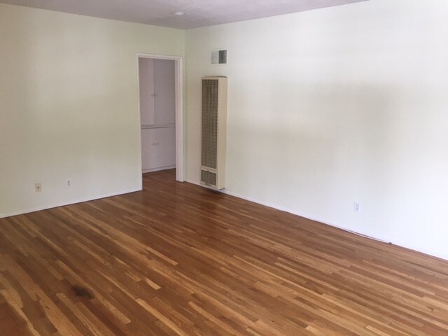 Foto principal - 1197 McClellan Dr