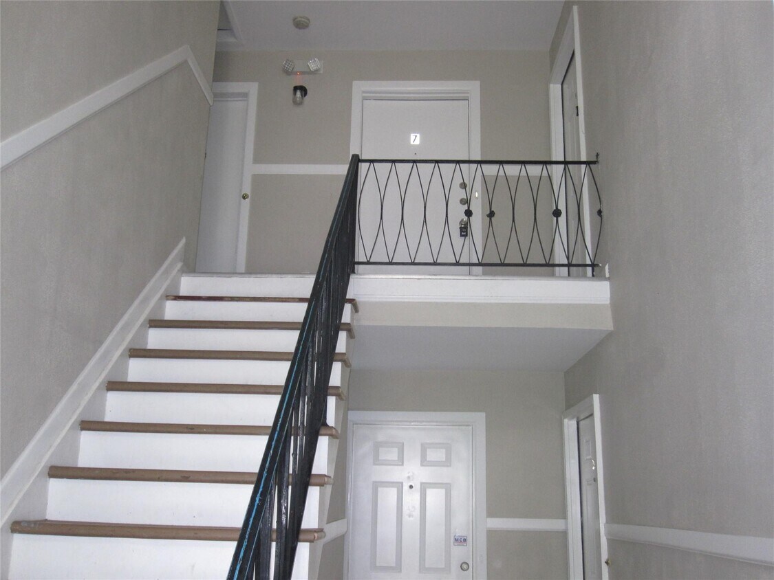 Foto principal - 56 Kenwood Dr