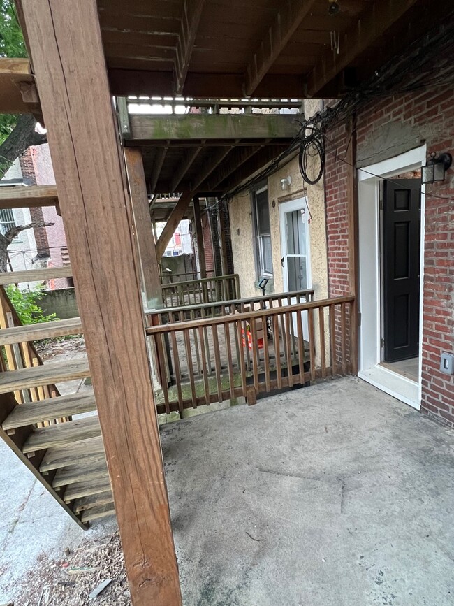 Building Photo - 1615 N 56th St