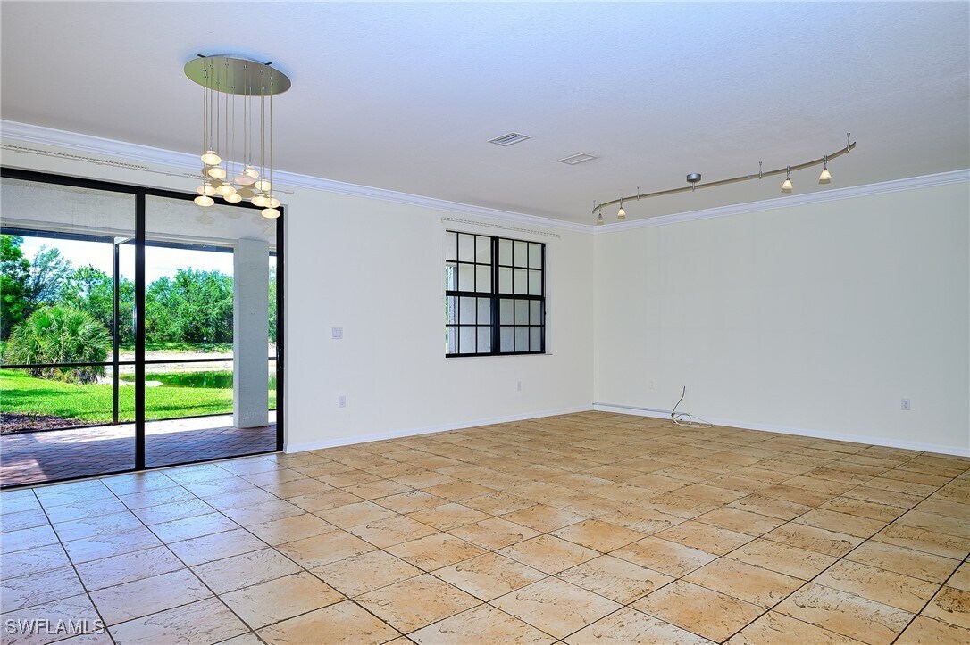 Primary Photo - 15056 Summit Pl Cir