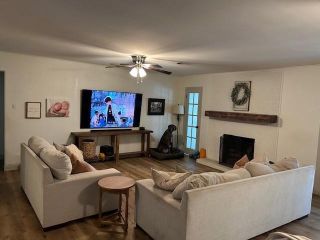 Foto del edificio - 2526 Elmwood Dr