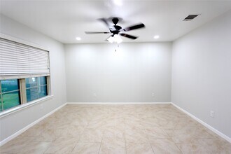 Building Photo - 17614 Glade Landing Ln