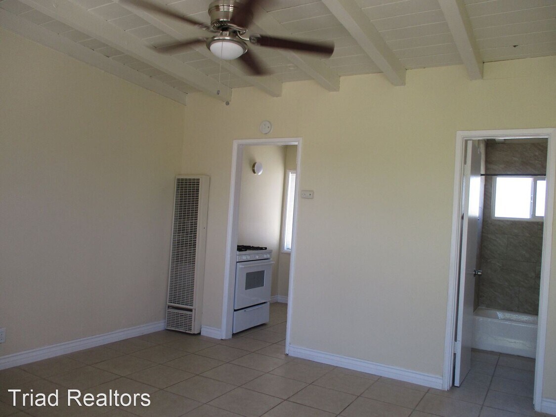 Foto principal - 6637 Yucca Ave