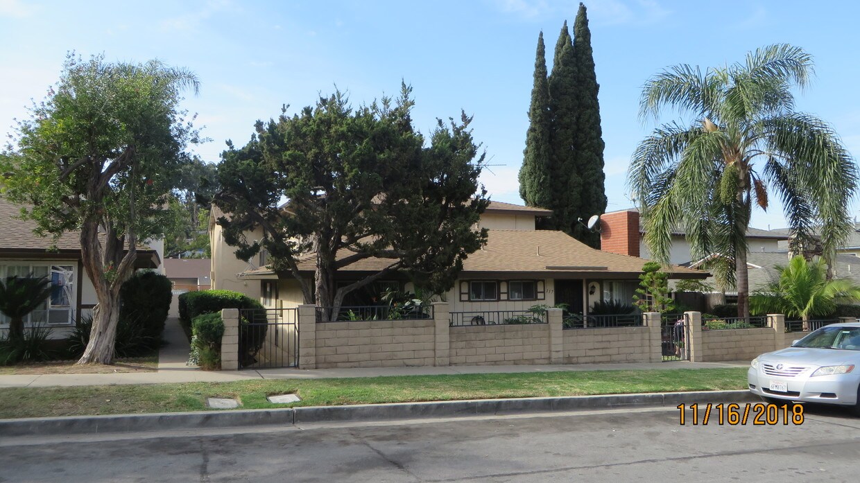 Primary Photo - 117 N Merrimac Dr