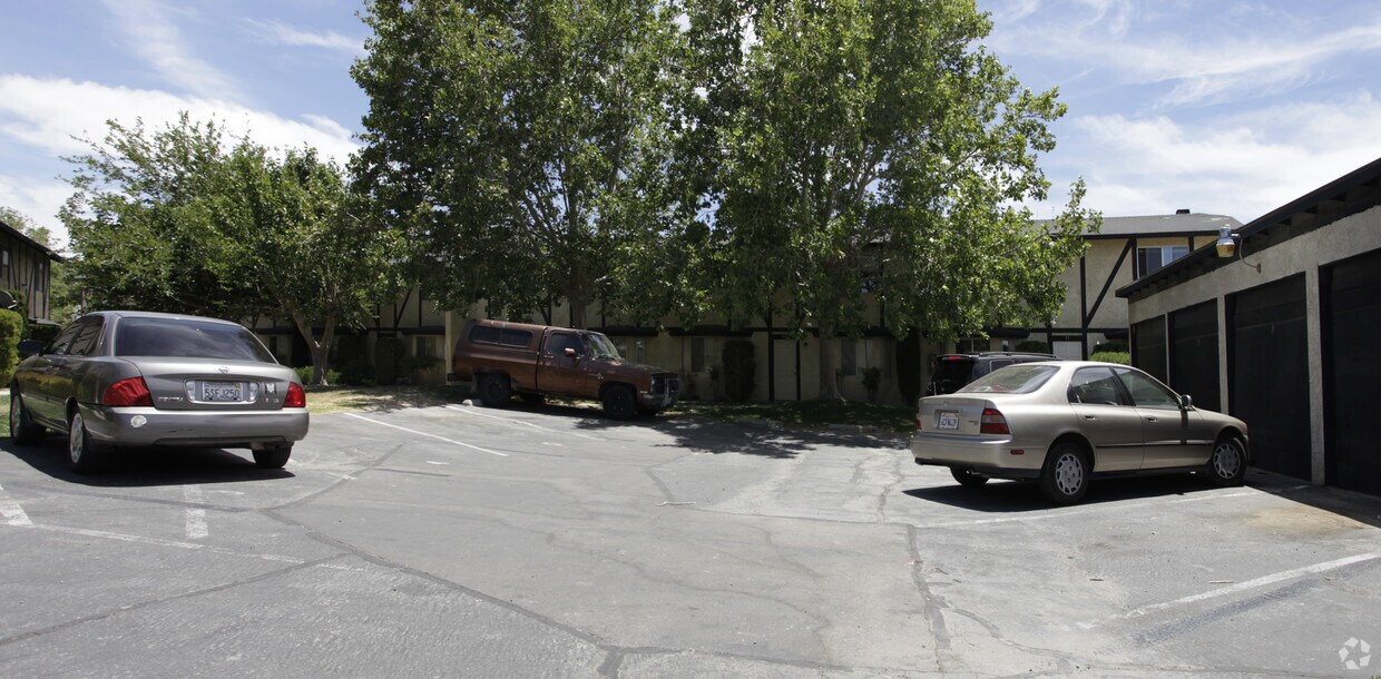 Building Photo - 16221 Vasquez Ave