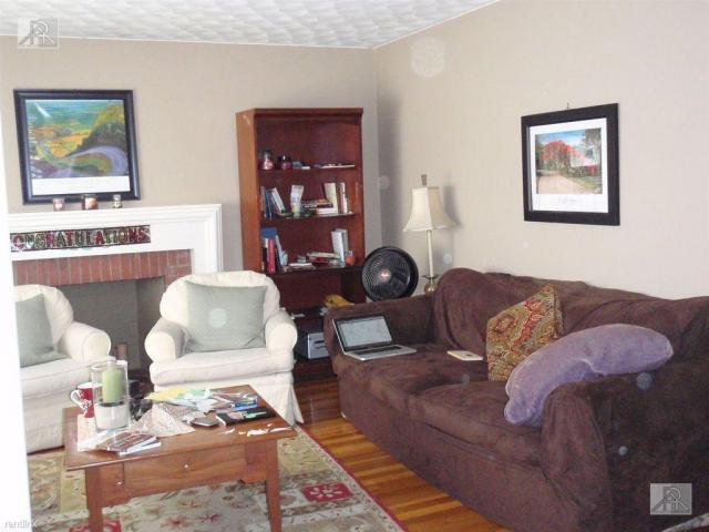 Foto del edificio - 3 bedroom in Newton MA 02467