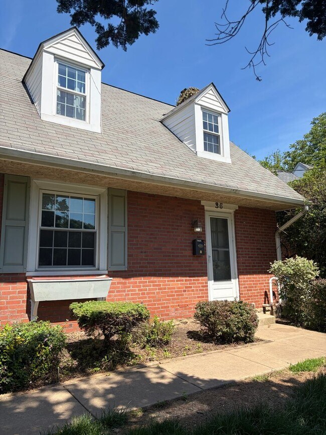 Foto del edificio - Charming Cape Cod Home for Rent in Paoli – Great Valley School District!