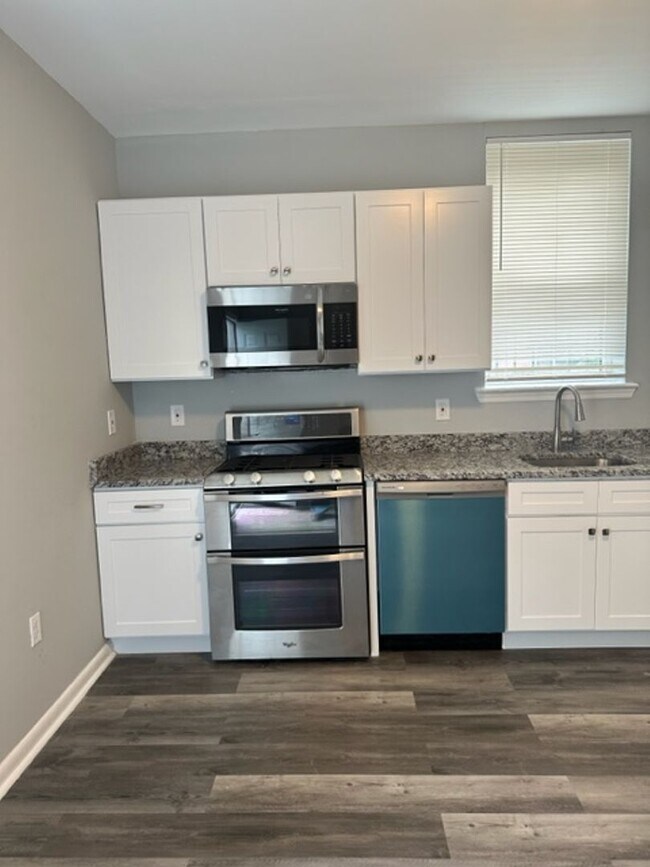Building Photo - 3736 Cottage Ave 3 bedroom 1 bath