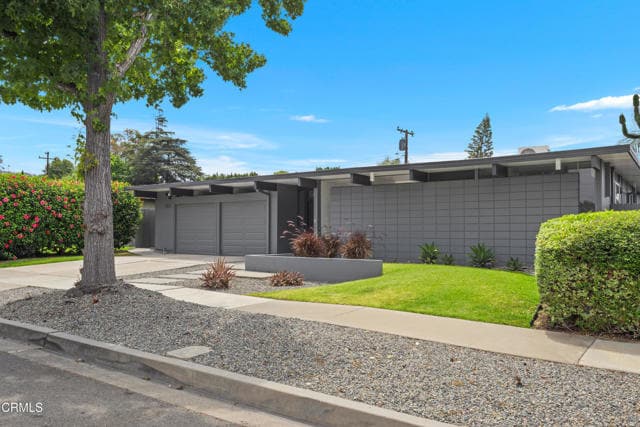 Building Photo - 3832 E Casselle Ave