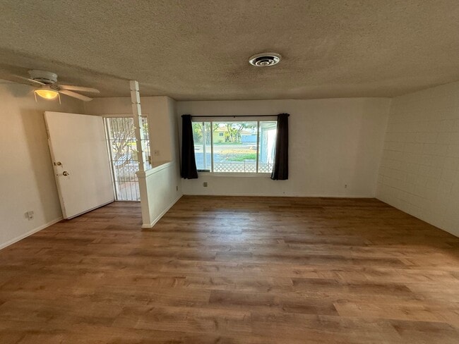 Foto del edificio - 4980 Lincoln Ave