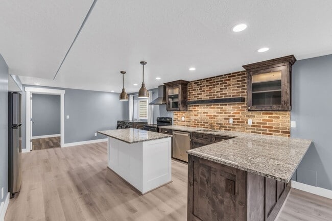 Building Photo - 38 Manilla Cir