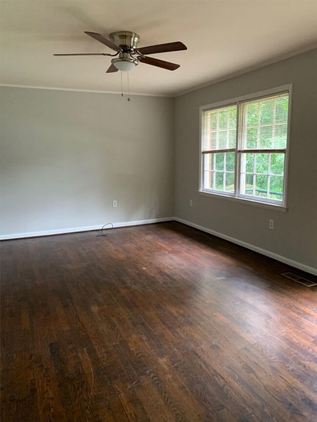 Foto del edificio - 2645 Ladd Drive