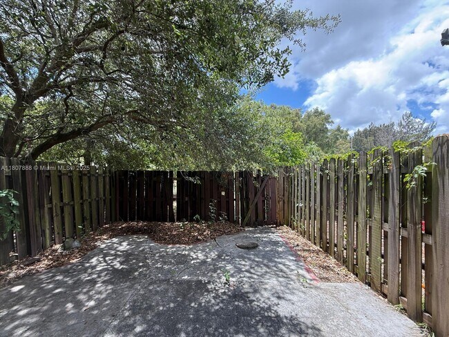 Foto del edificio - 5154 Breckenridge Pl