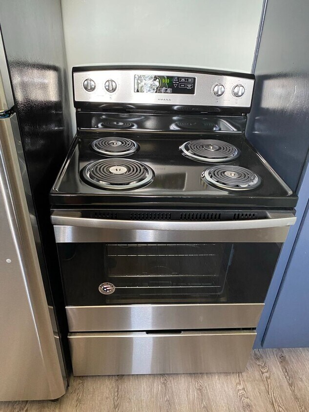 Foto del edificio - 83 Evergreen Ln