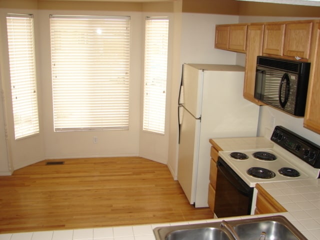 Foto del edificio - 1095 Scarlet Oak Dr