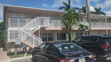 Building Photo - 230 SW 11th Ave
