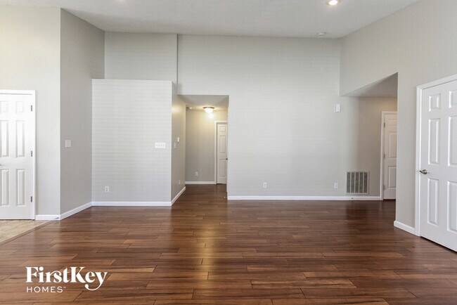 Foto del edificio - 8309 Catchfly Dr
