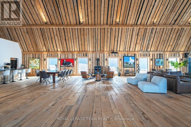 Building Photo - 877 Huntmar Dr