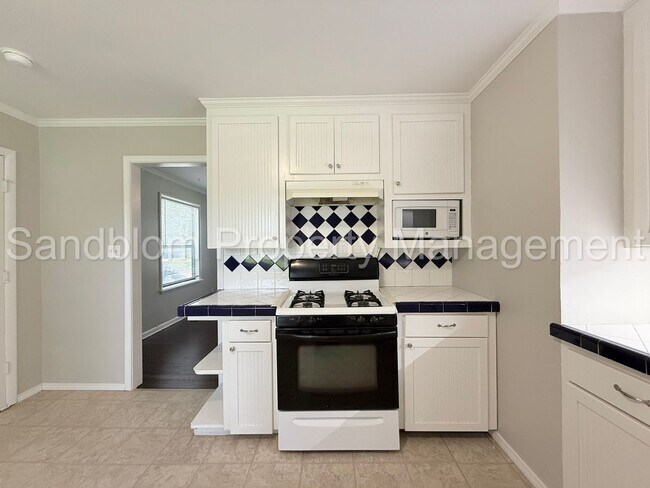 Building Photo - For Lease | Tulsa | $1100 Rent