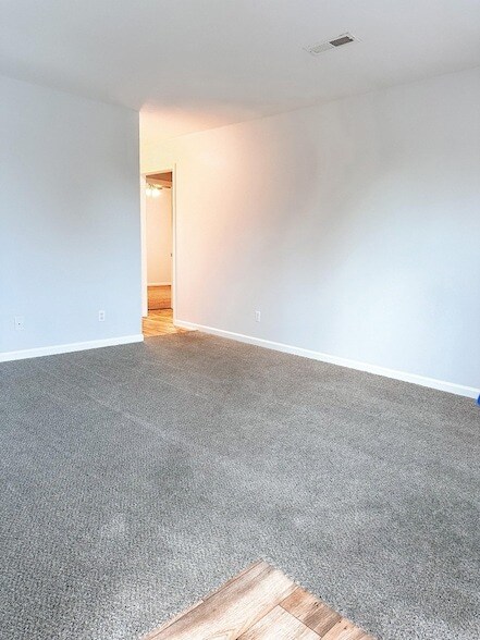 Building Photo - 116 Ballygar St