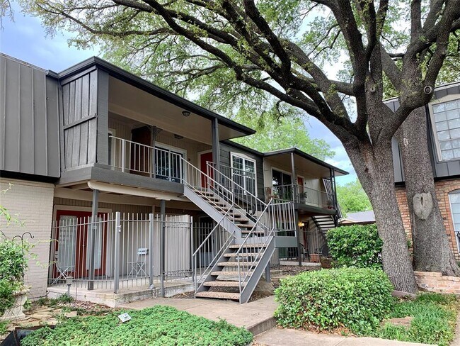 Building Photo - 5234 Fleetwood Oaks Ave